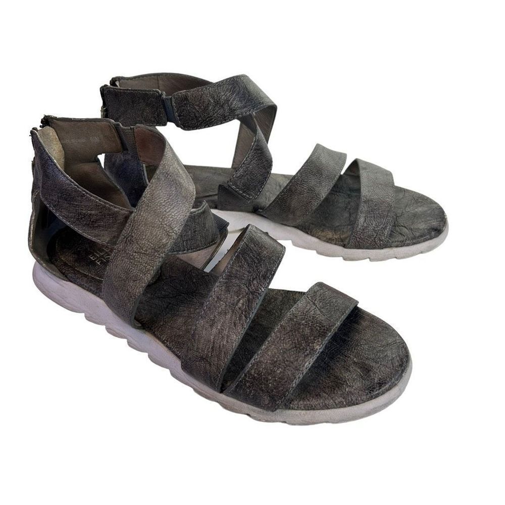 Eileen Fisher Sport Criss Cross Banded Sandals
